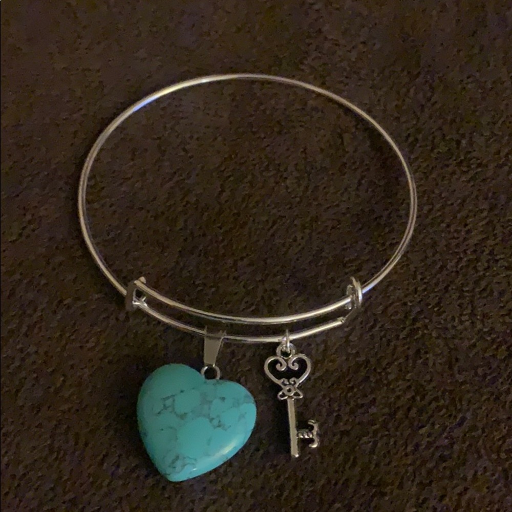Dangle bracelet